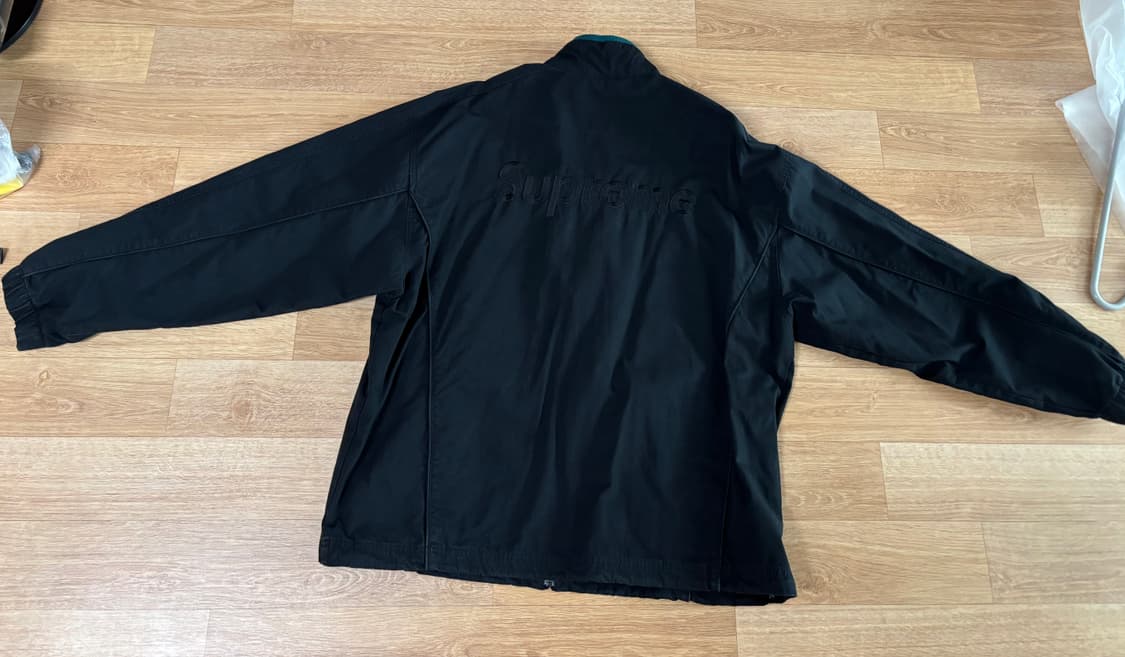 슈프림 엄브로 트랙자켓 M사이즈 판매합니다 상품이미지2