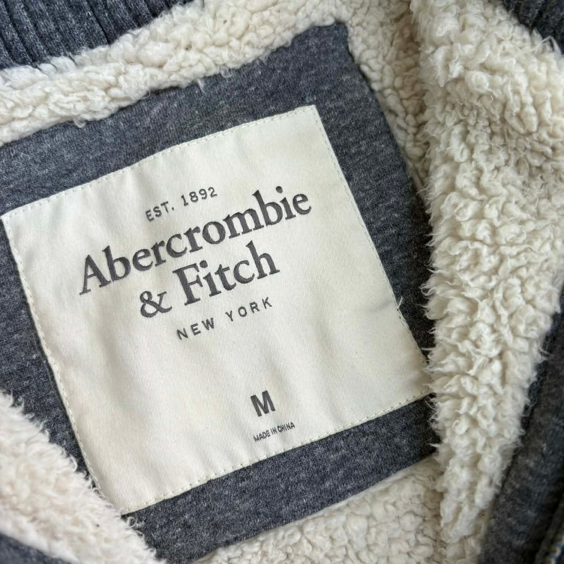 아베크롬비 y2k 양털 울프죠 그레이 스웻 후드집업 희귀져지(M) 상품이미지4