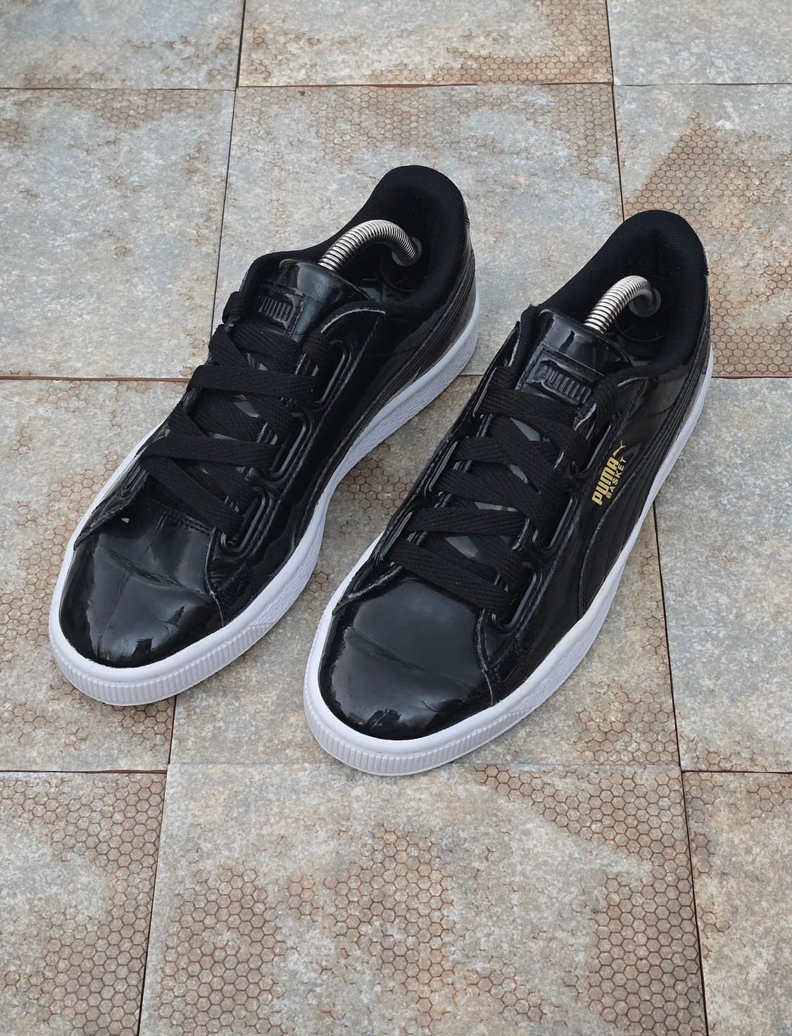 (240)푸마 바스켓 하트 페이턴트 블랙 상품이미지1