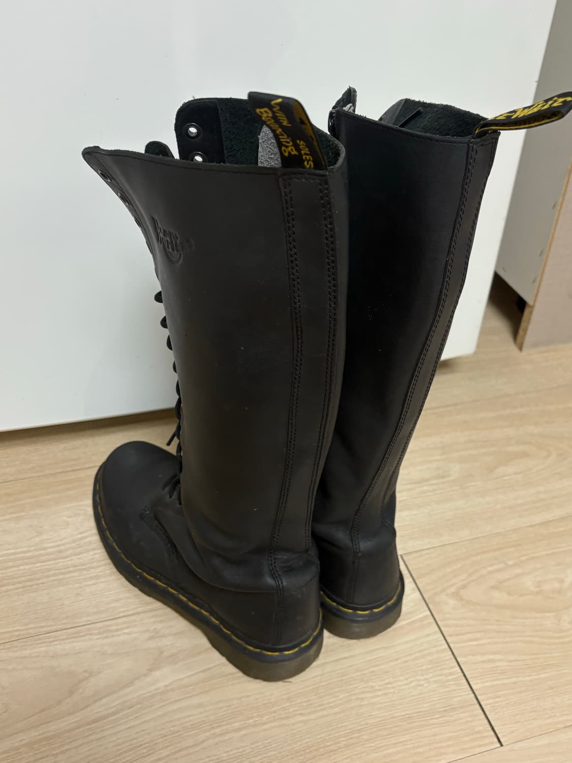 닥터마틴 1b60 20홀 블랙 롱부츠 상품이미지4