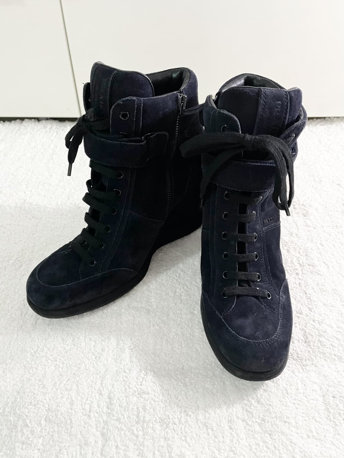 프라다 스웨이드 하이탑 상품이미지3