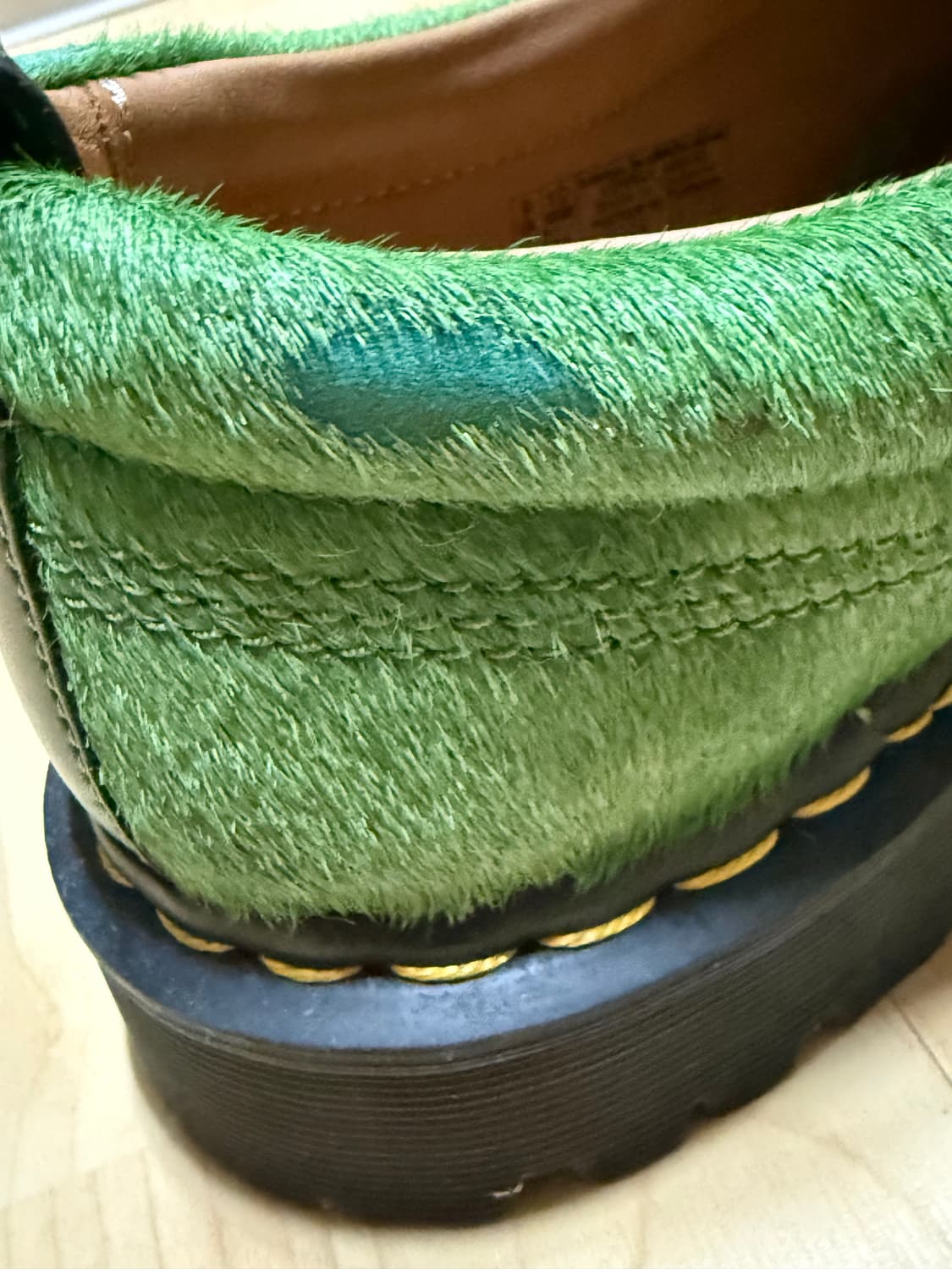 닥터마틴 x 어웨이크 NY 로웰 헤어 온 레더 목 토 슈즈 상품이미지6