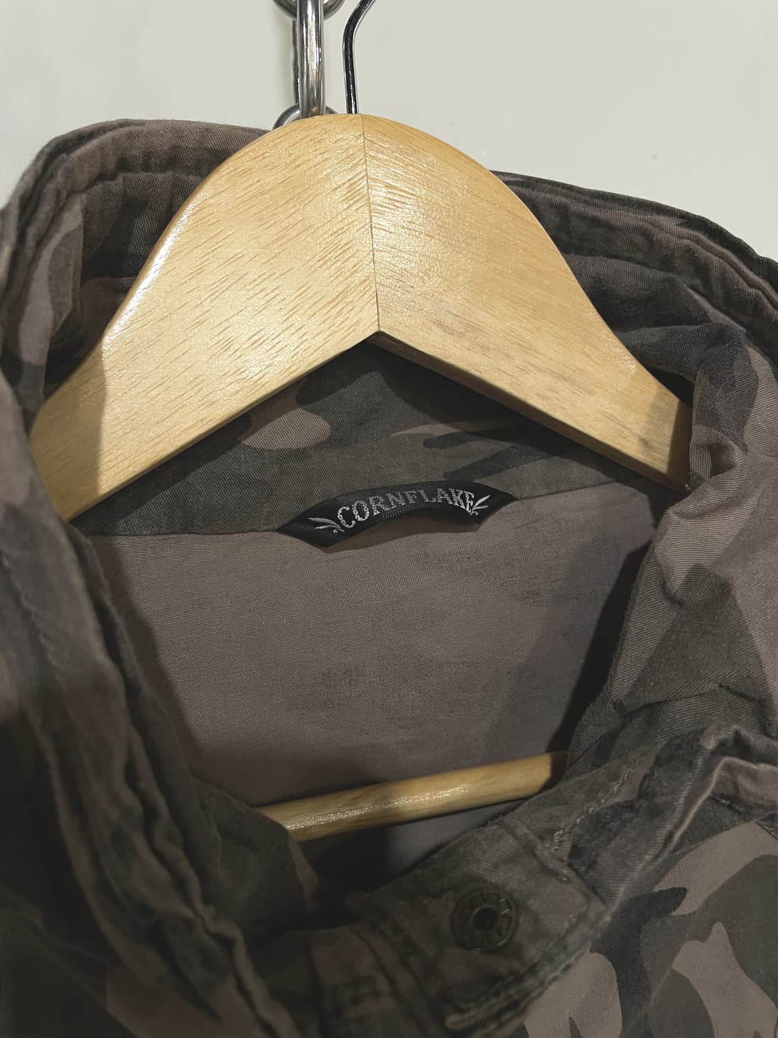 cornflake 각인버튼 카모 그런지 디테일 셔링 밀리터리 셔츠 상품이미지6