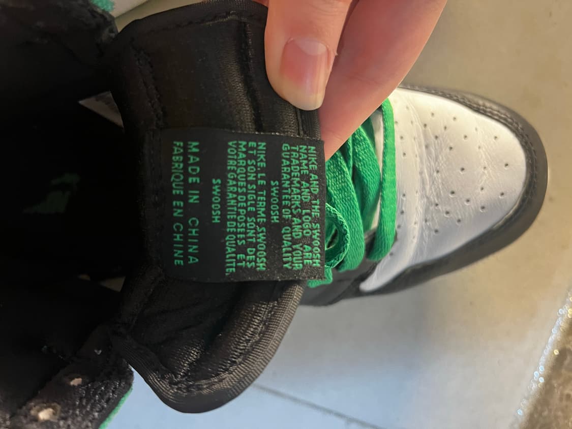 나이키 에어 조던 1 미드 럭키 그린 상품이미지4