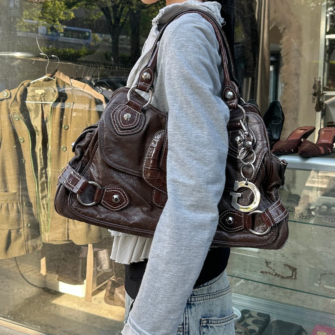 00s 게스 컬렉션 XL 레더 폴드오버 빅백 상품이미지8