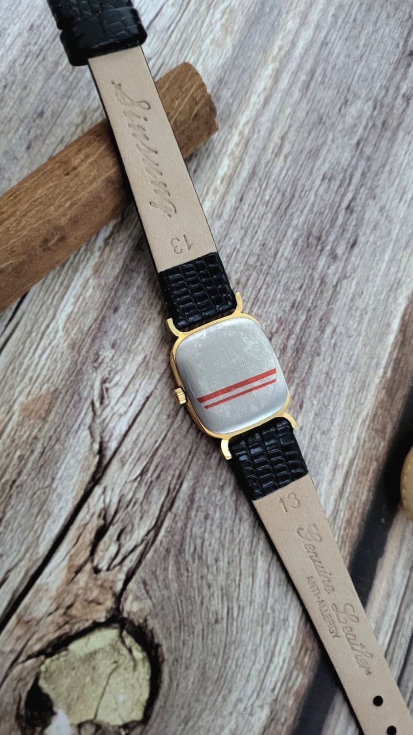 [특가상품]정품 유니버셜 제네브 스몰 세컨즈 클래식 드레스 쿼츠 시계 상품이미지8