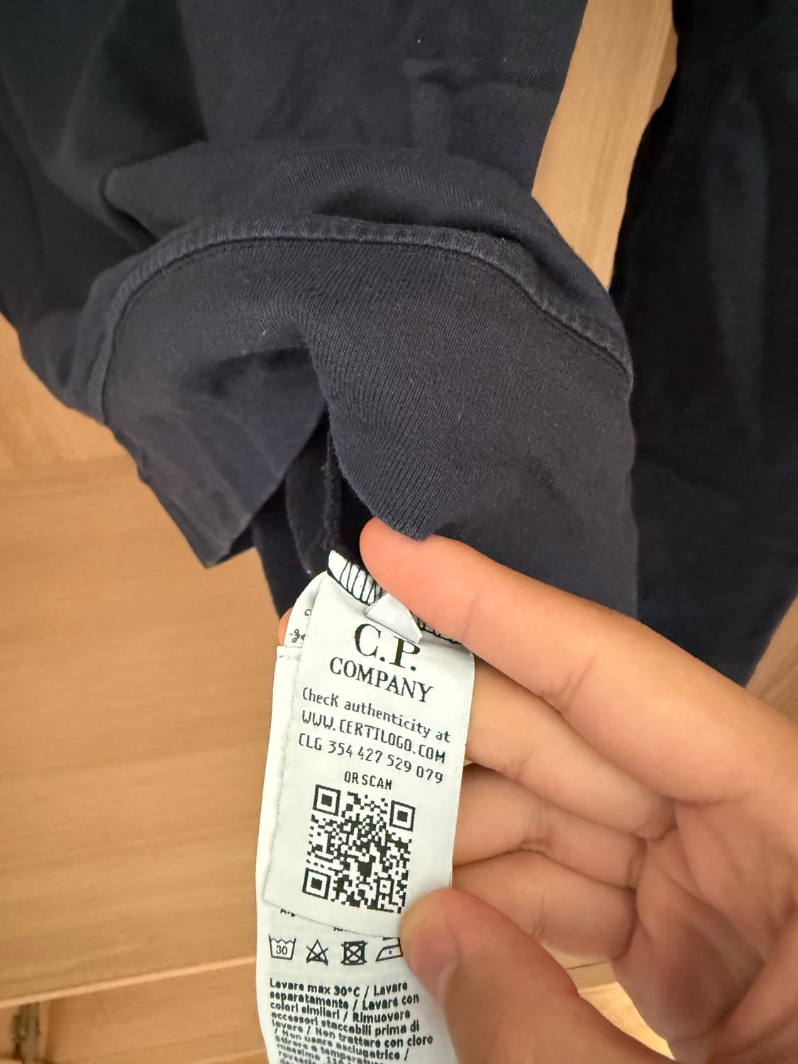 CP컴퍼니 네이비 맨투맨 L 상품이미지3