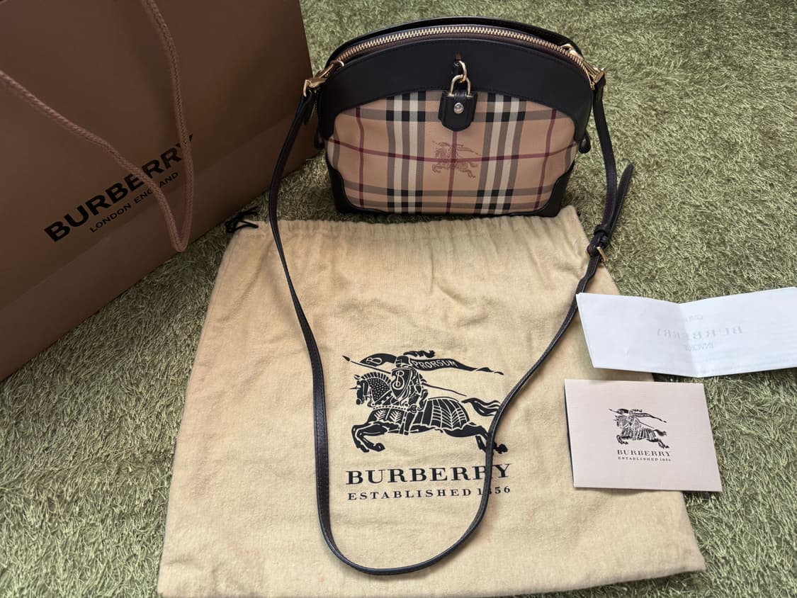 정품 버버리가방 크로그백 상품이미지1