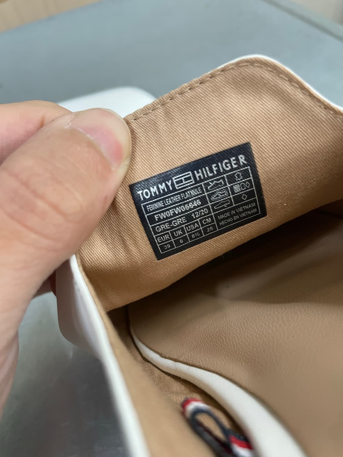 타미힐피거 TH 모노그램 가죽 플랫 뮬 250 상품이미지7