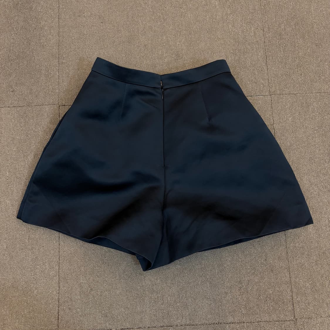 CARVEN 까르벵 하이웨이스트 플레어 쇼츠 36 상품이미지4