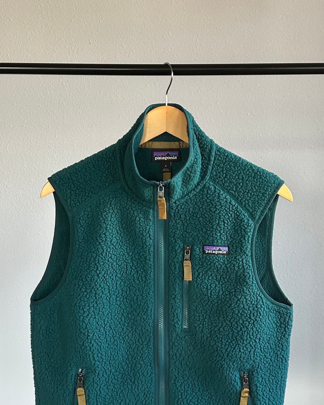 [S]파타고니아 레트로 파일 베스트 다크 보레알리스 그린 상품이미지2