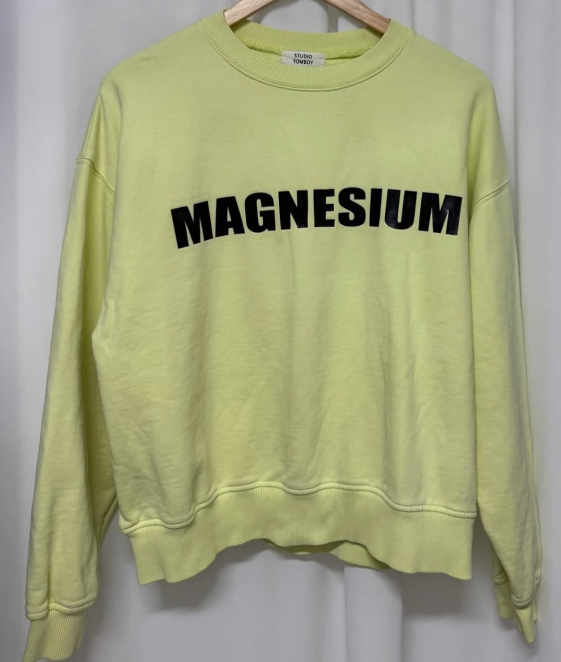 스튜디오톰보이 소유 맨투맨 상품이미지1