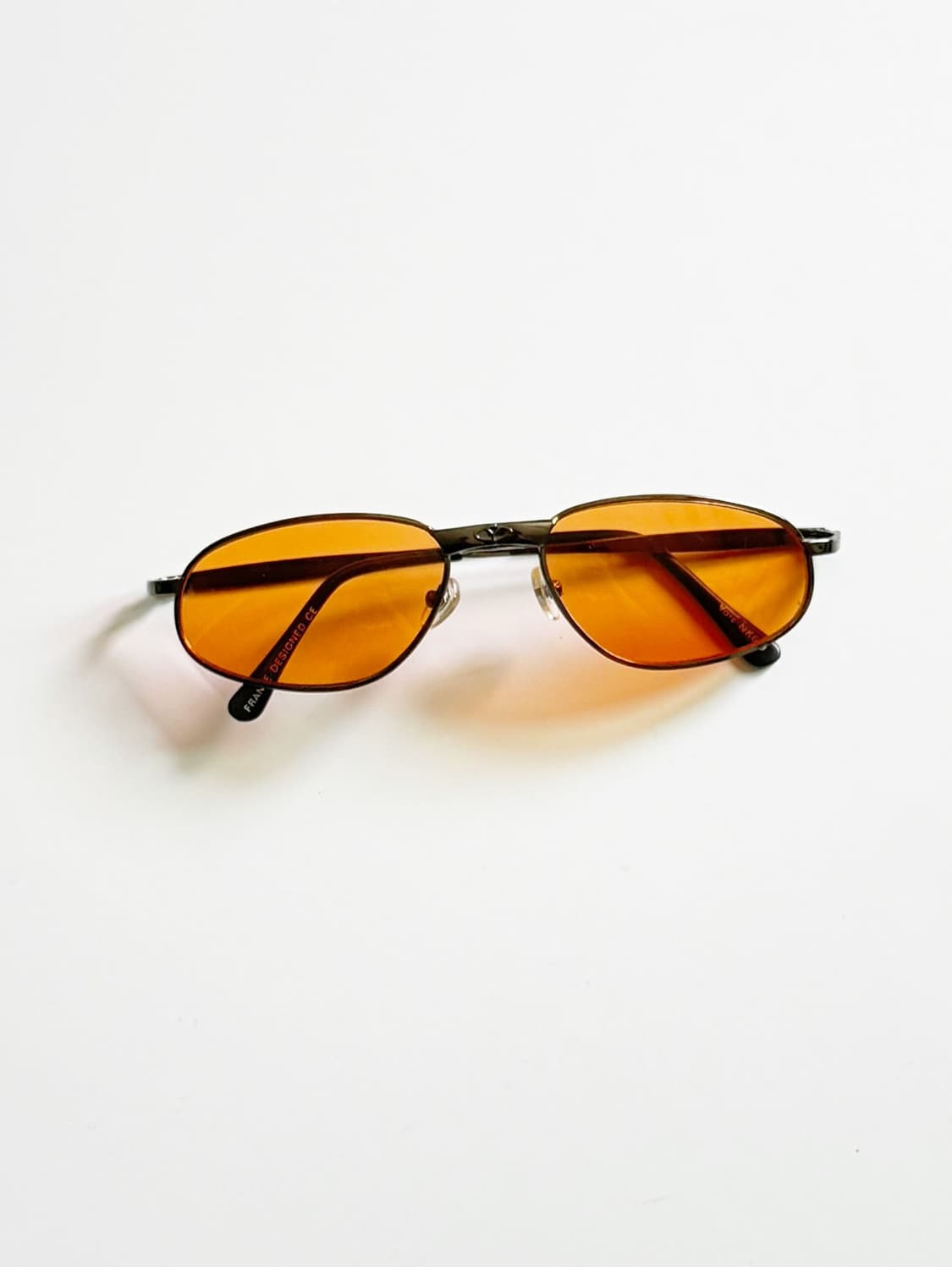 VOTE 슬림 오벌 메탈 프레임 빈티지 틴트 선글라스 상품이미지1