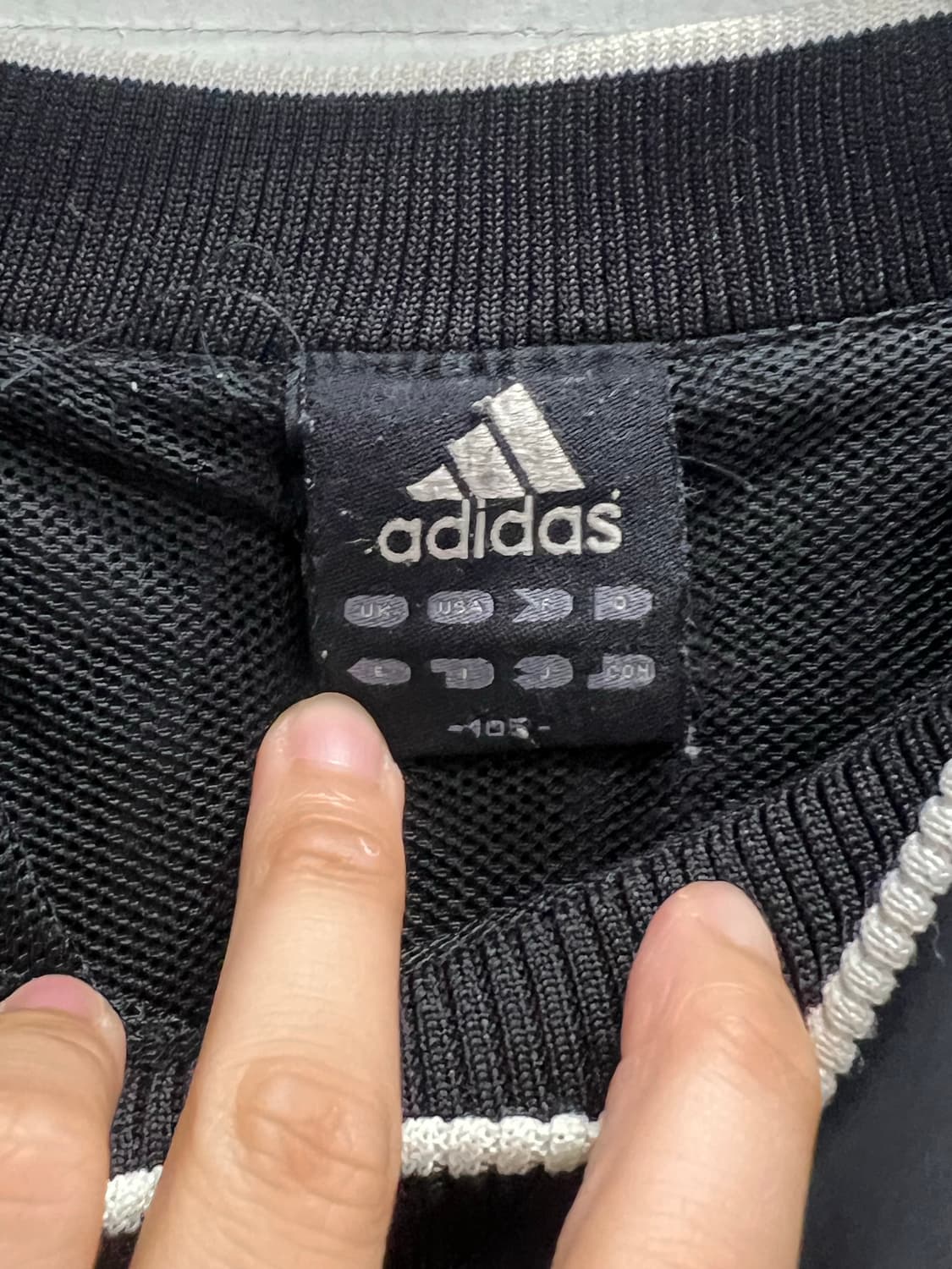 (105) 아디다스 올드스쿨 우븐 웜업 블랙 상품이미지5