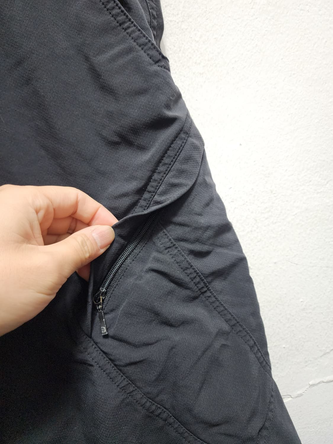 노스페이스 VECTOR 시리즈 블랙 카고 반바지 상품이미지4