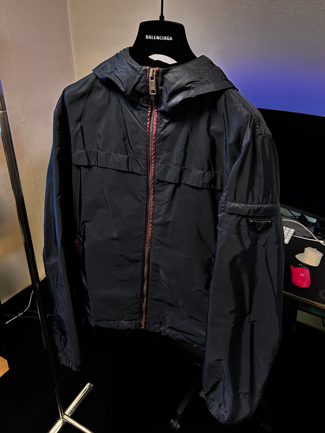 프라다 삼각로고 나일론 자켓 상품이미지3