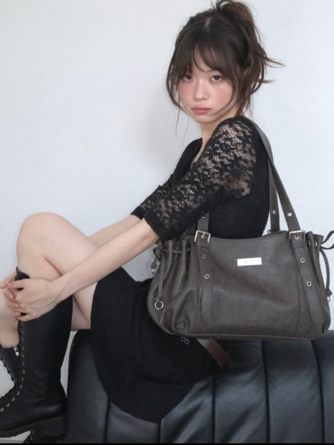 애즈온 숄더백 브라운 상품이미지1