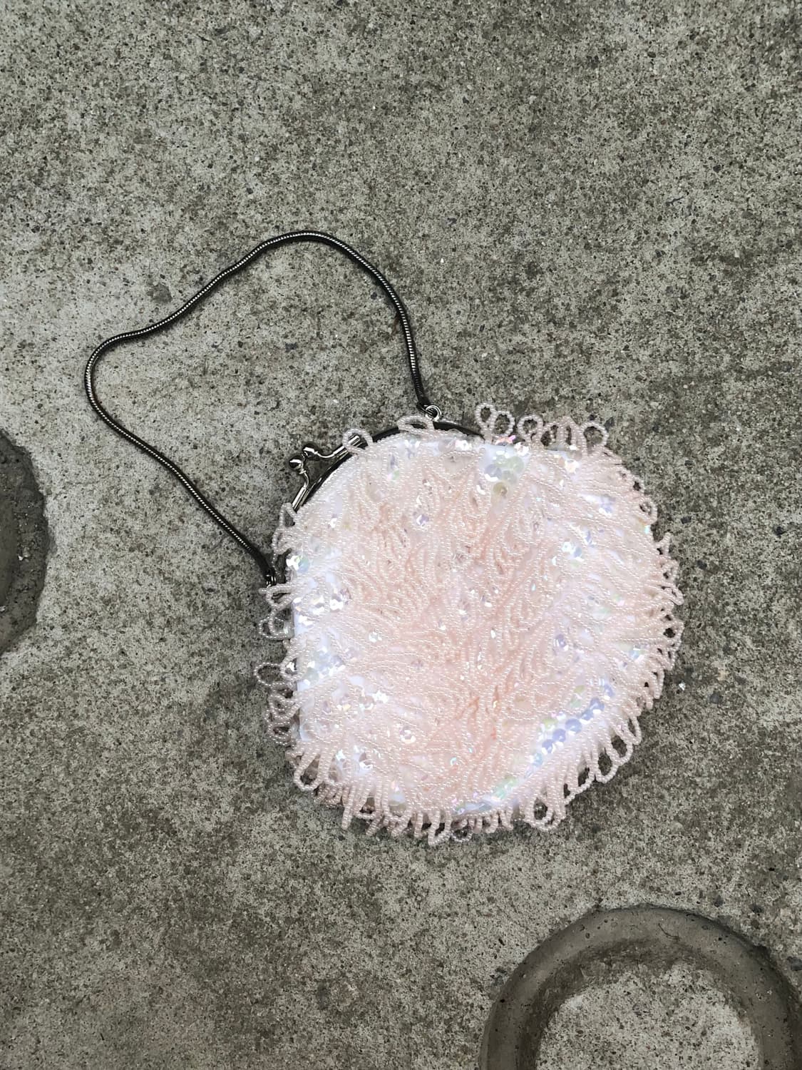 pink round sequin beaded bag 상품이미지1