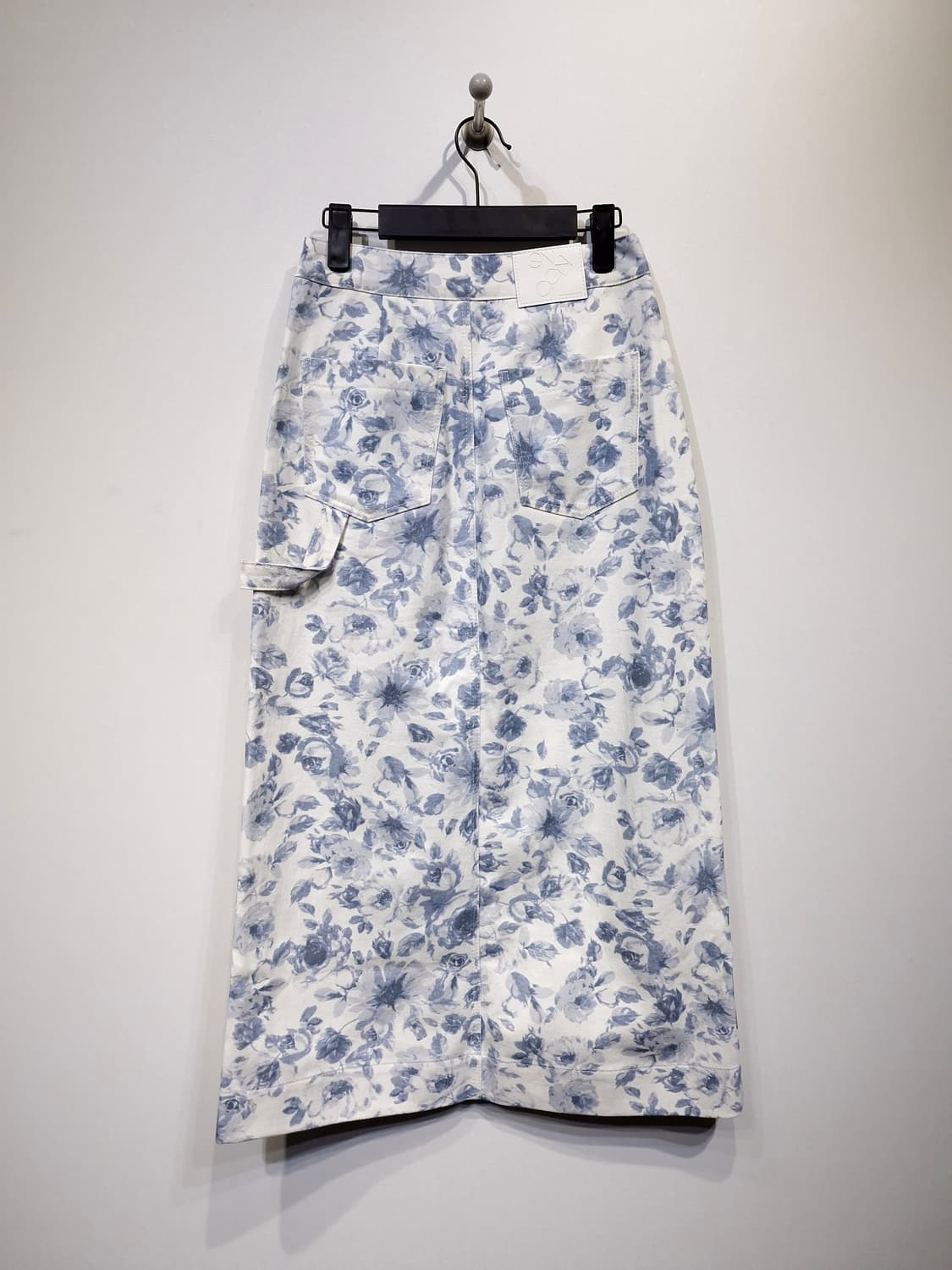 시눈(SINOON) 로즈 프린트 스커트 블루 상품이미지4