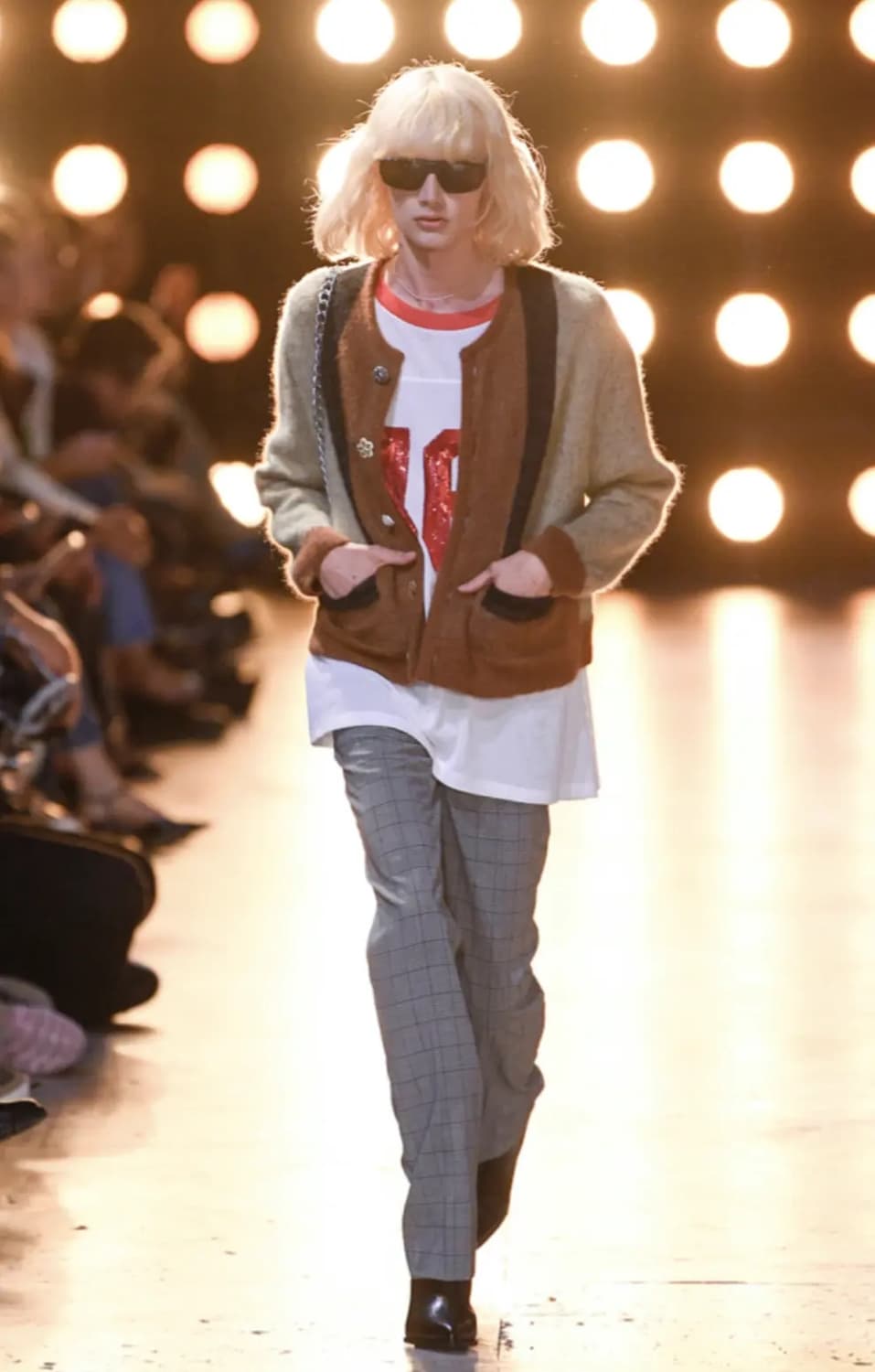 [뷔,홍지윤 착용] 23FW 셀린느 에디 슬리먼 브러쉬드 모헤어 M사이즈 상품이미지3