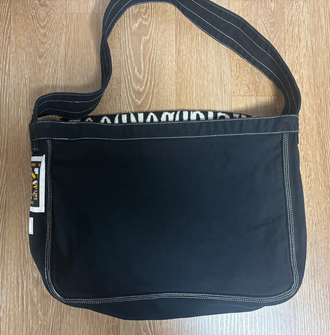 네이버후드 뉴스페이퍼백 상품이미지2