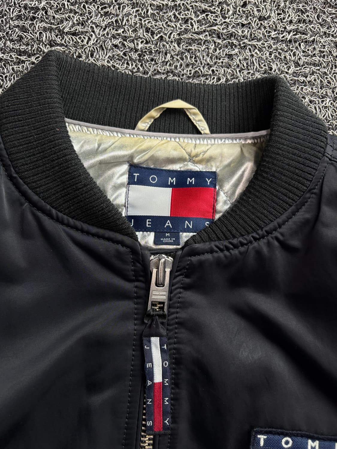 타미힐피거 플래그 빅로고 크롭드 항공 점퍼 1482 상품이미지3