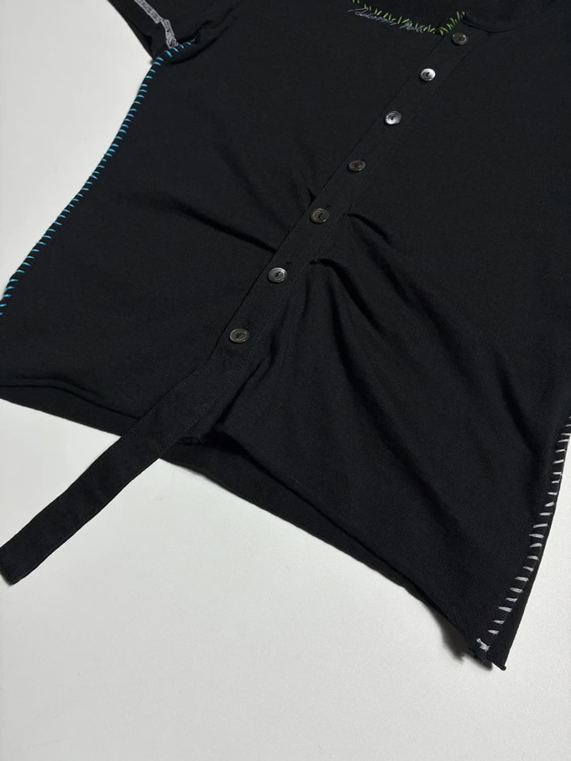 앤더슨벨 21FW 리워크 핸드 스티치 블랙 반팔 티셔츠 R1863 상품이미지3