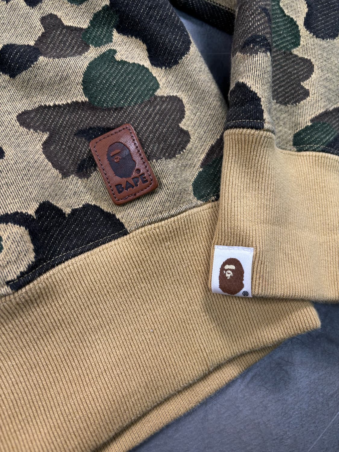 베이프 황계 스웻셔츠 상품이미지2