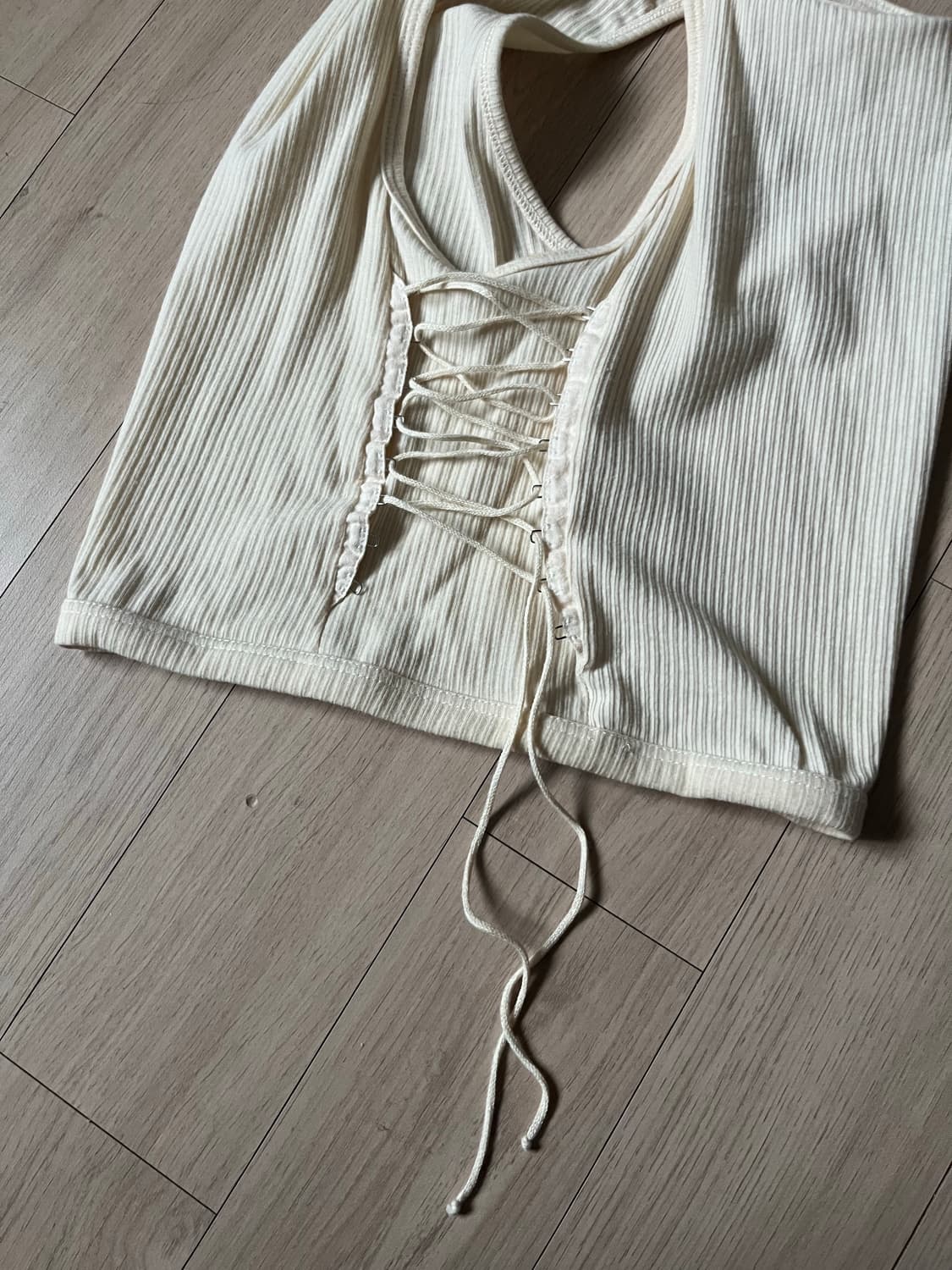 베이스레인지 베이지 레이스업 슬리브리스 상품이미지3