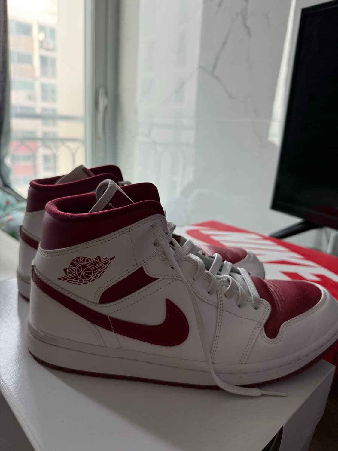 나이키 조던1 미드 챔피언쉽 레드 270사이즈 상품이미지3