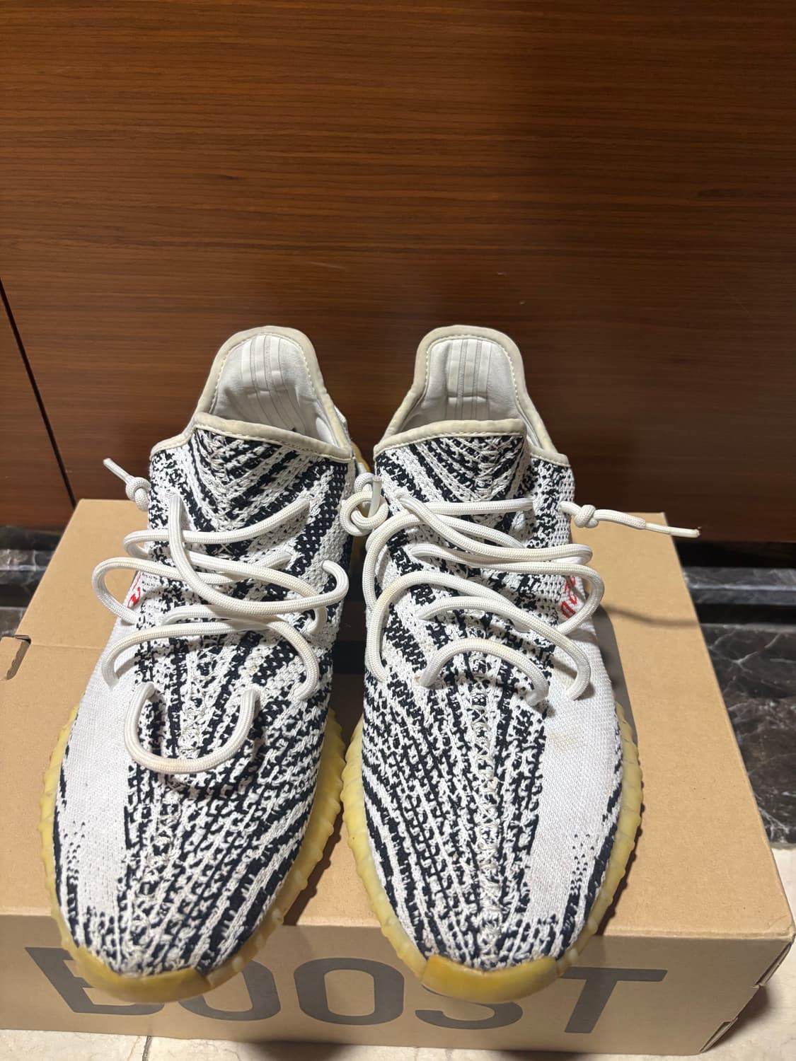 이지부스트 지브라 350 v2 300 상품이미지3