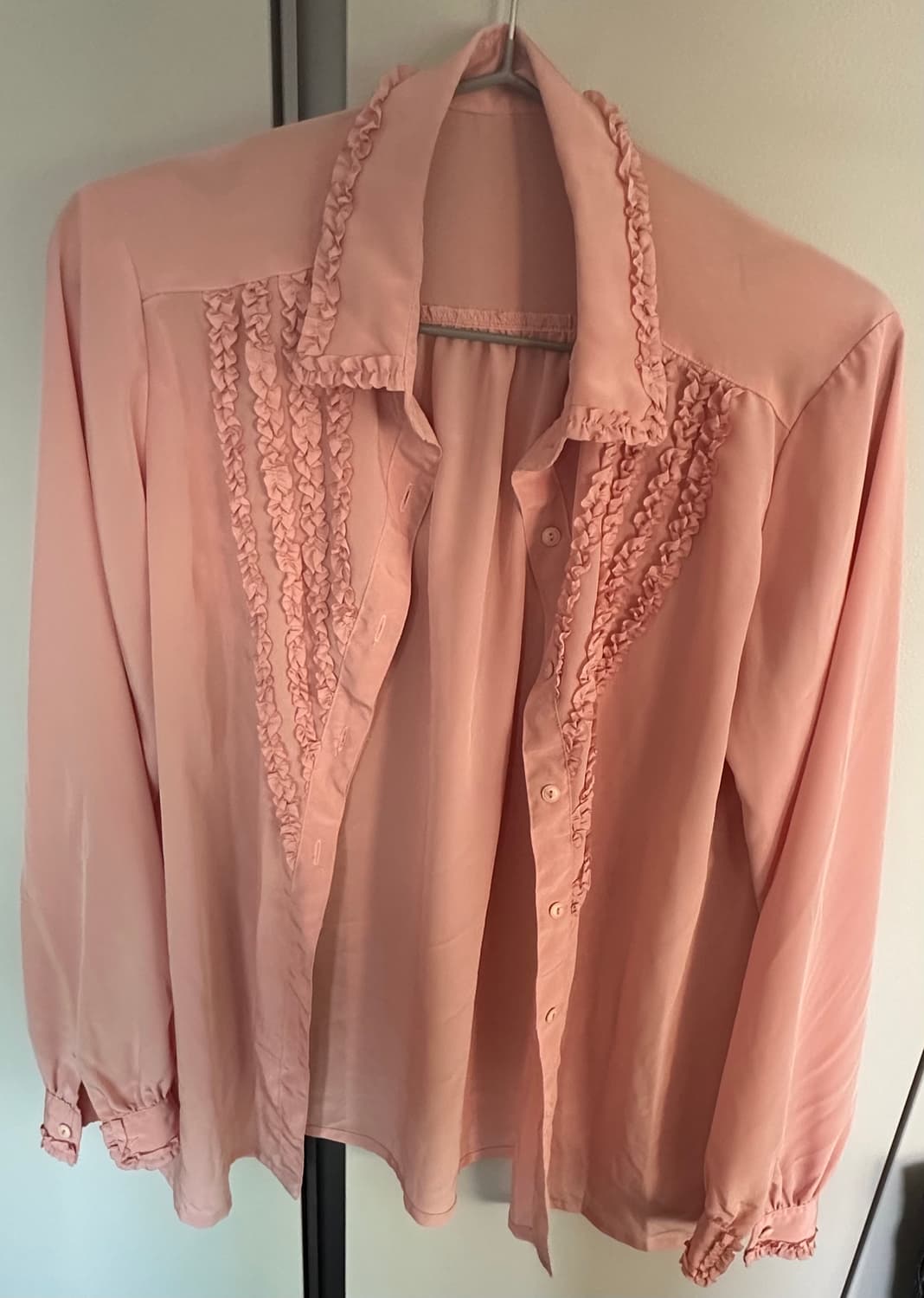 프릴 블라우스 상품이미지1