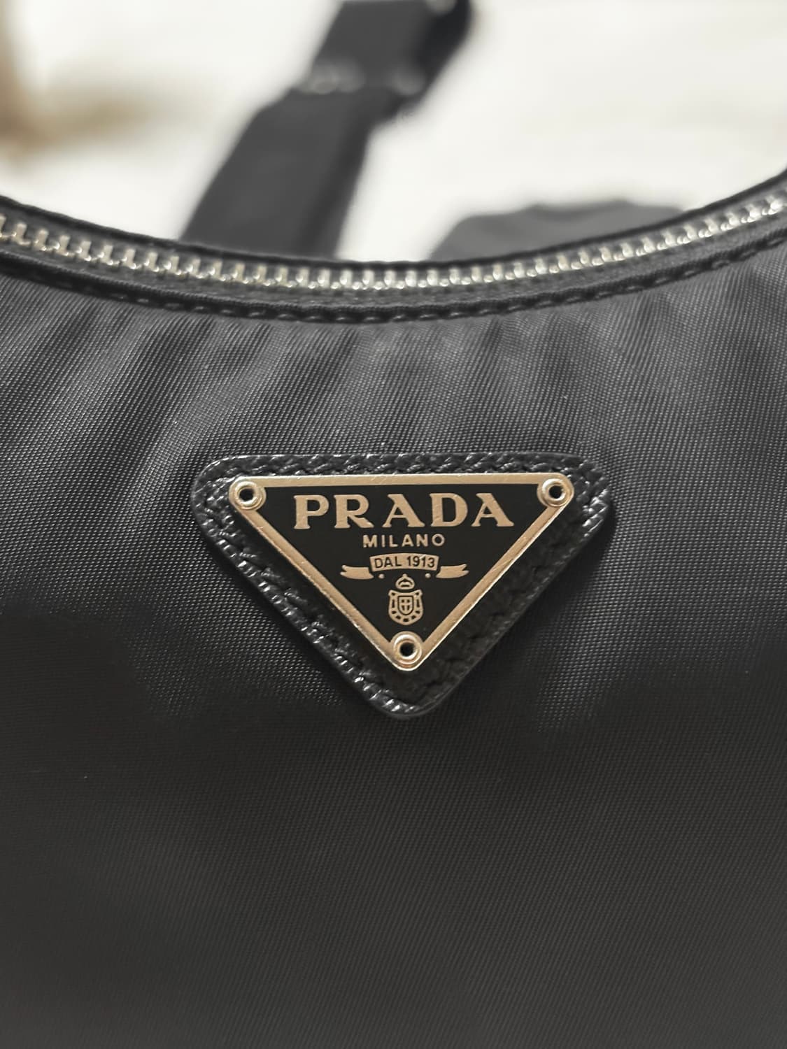 프라다 리에디션 2005 리나일론 숄더백 블랙 호보백 상품이미지3