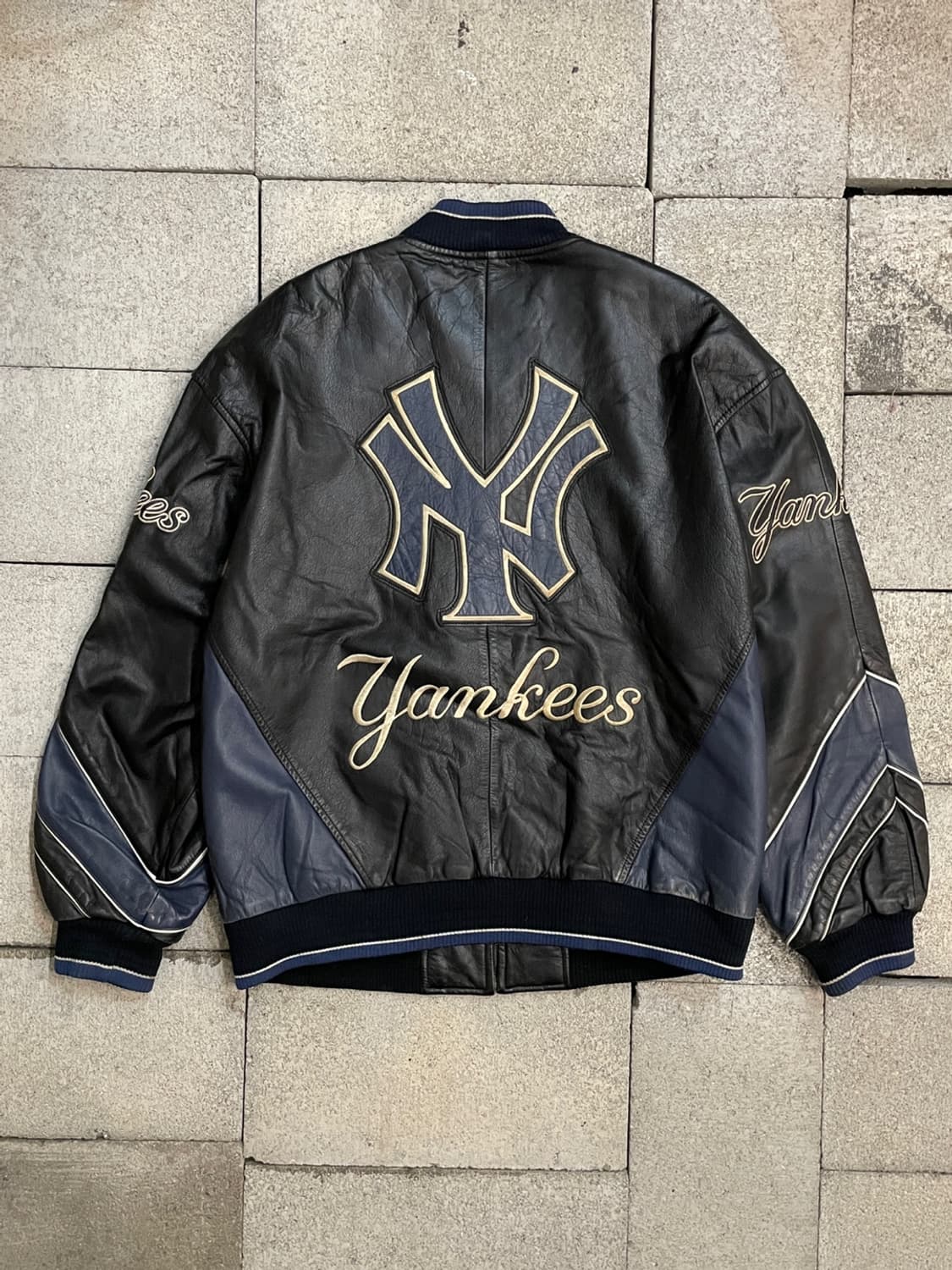 90’s 제뉴인머천다이즈 뉴욕 양키스 레더 자켓 상품이미지4