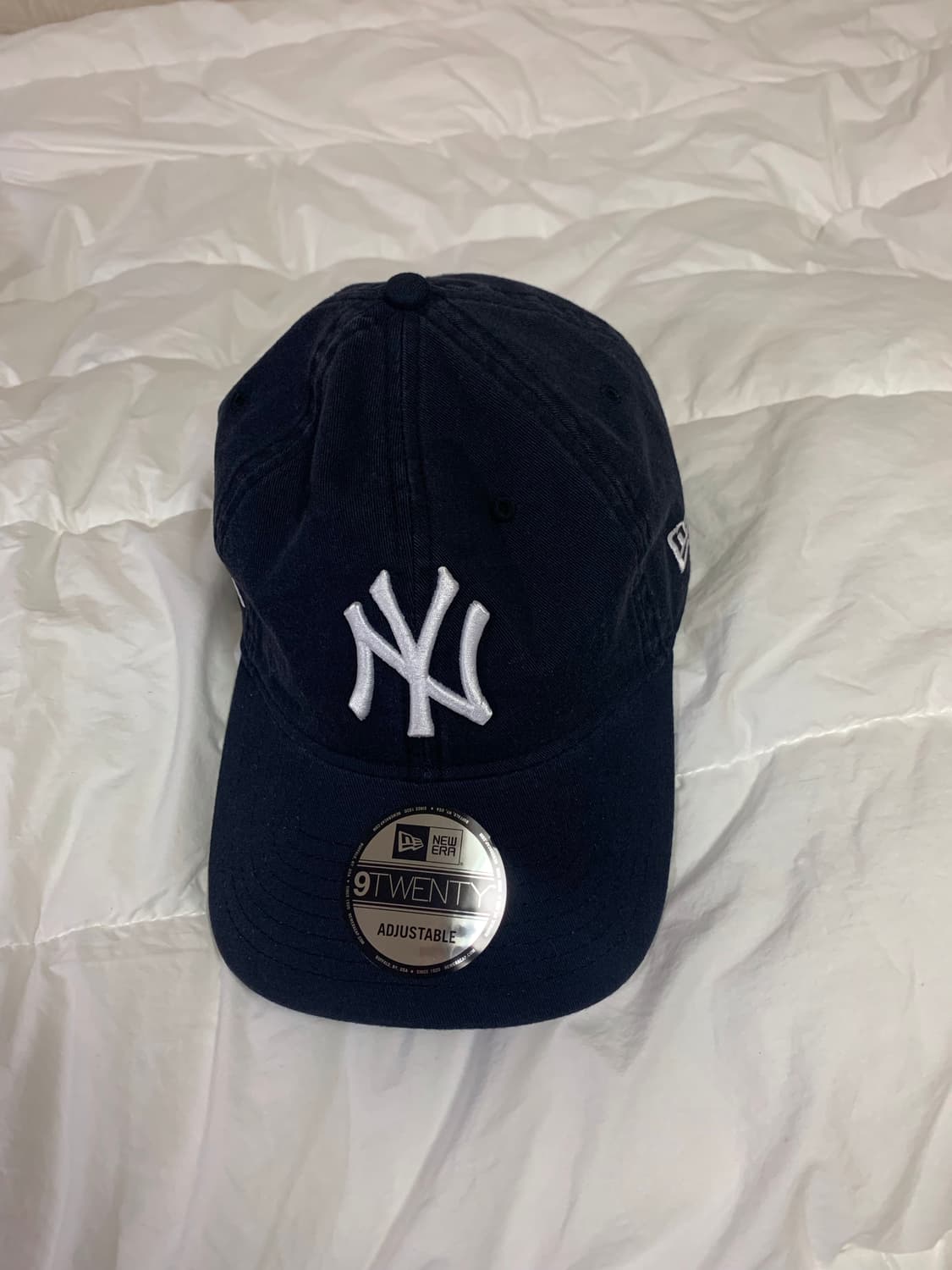 뉴에라 모마 뉴욕 양키즈 볼캡 네이비 상품이미지2