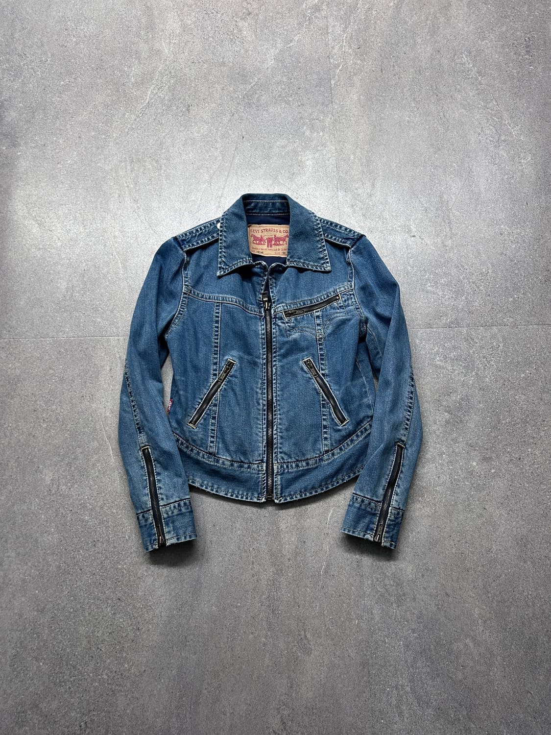 Levi’s Trucker Zip-Up Denim Jacket 상품이미지5