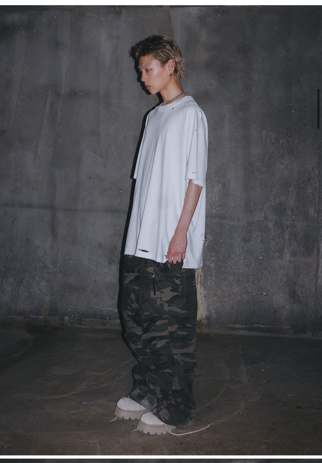 어나더유스 eyelet damage t-shirt - white 상품이미지1