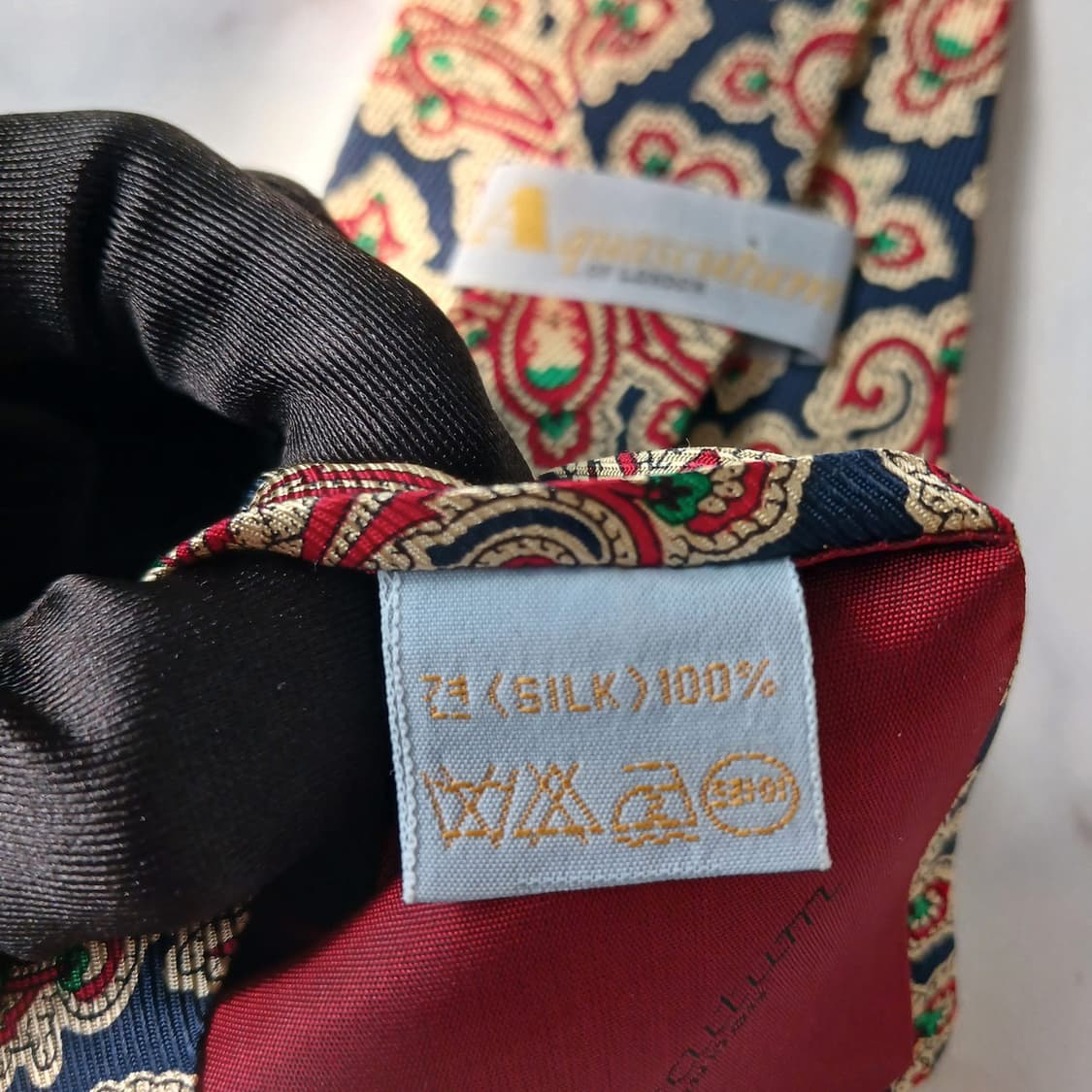 아쿠아스큐텀 네이비 레드 페이즐리 넥타이 9.5cm A+등급 E777
 상품이미지10