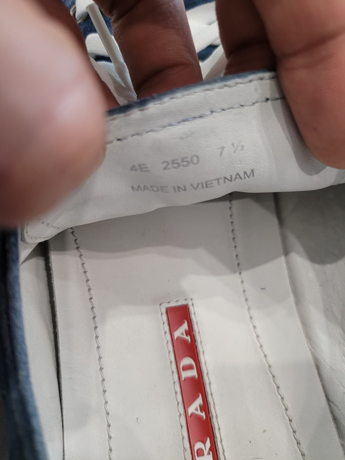 프라다 리네아 로사 스웨이드 스니커즈 (7.5 / 국내 270 추천) 상품이미지4