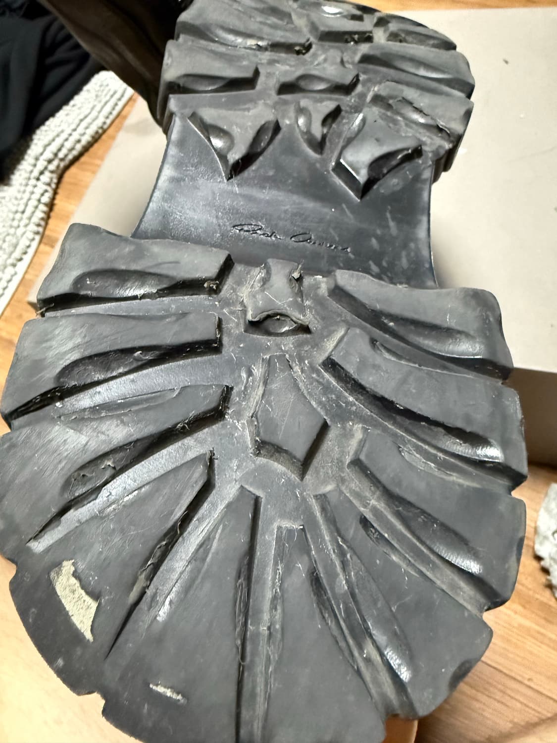 릭오웬스 18FW 시시포스 트랙터 부츠 상품이미지8