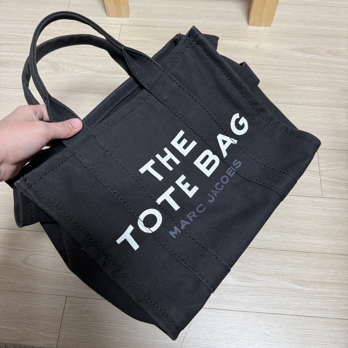 마크제이콥스 더 토트백 미듐 블랙 상품이미지3