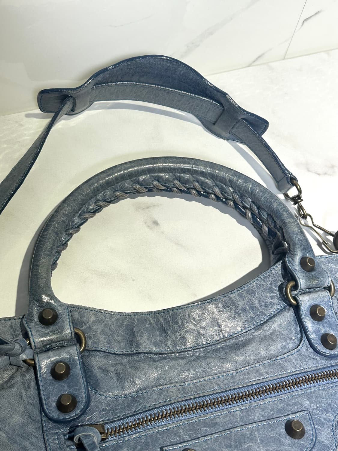 [A 정품] 발렌시아가 시티 모터백 퍼스트 블루 상품이미지4