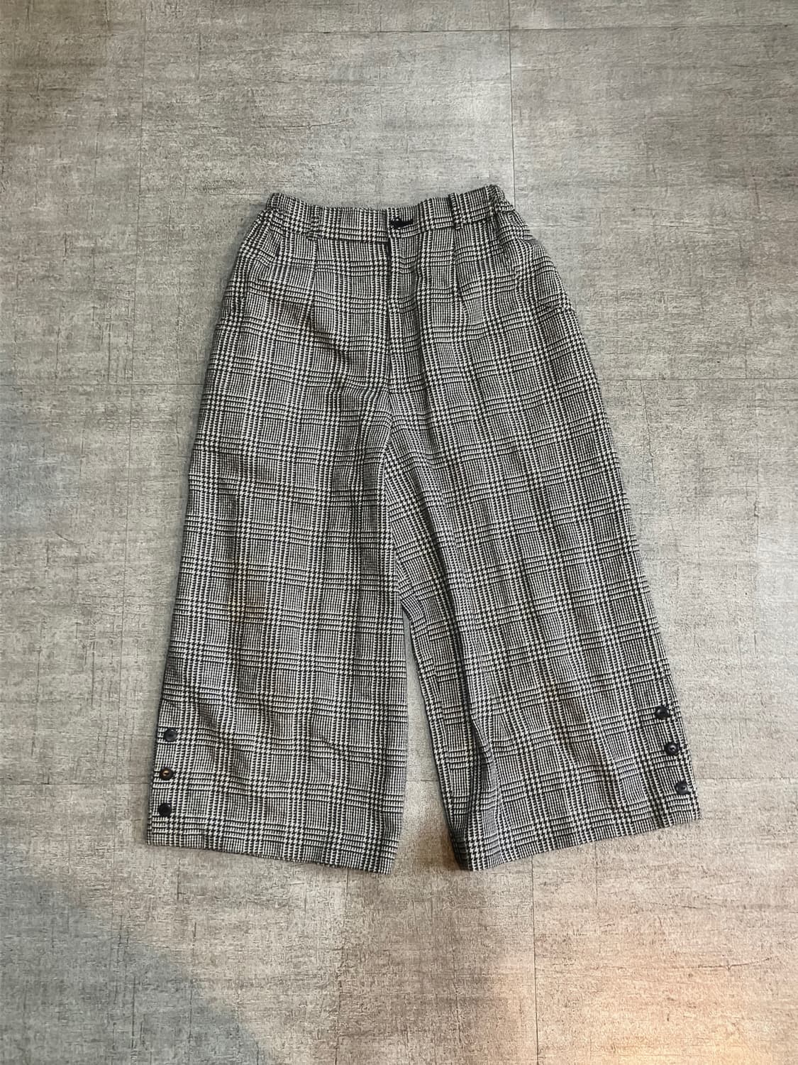 일본빈티지 Wool blend mark 하구미모리걸 쓰리버튼 버뮤다팬츠 상품이미지1