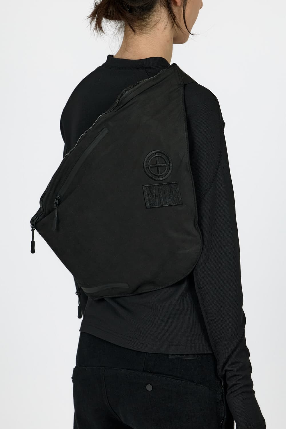 MPa UTILITY SLING BAG (BLACK) 상품이미지1