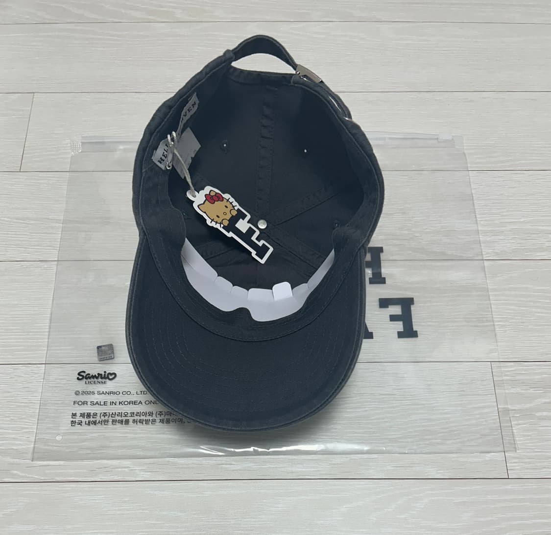 파르벵 헬로키티 볼캡 모자 차콜 상품이미지2