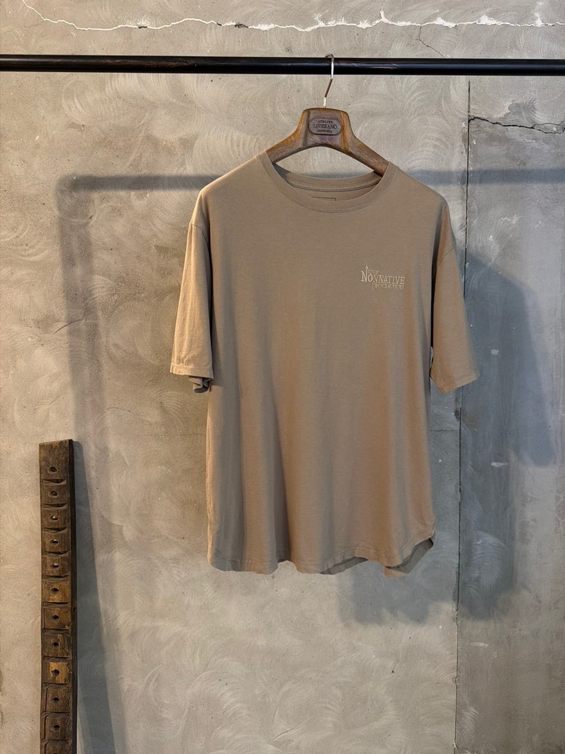 논네이티브 크루넥 티셔츠 100 상품이미지9