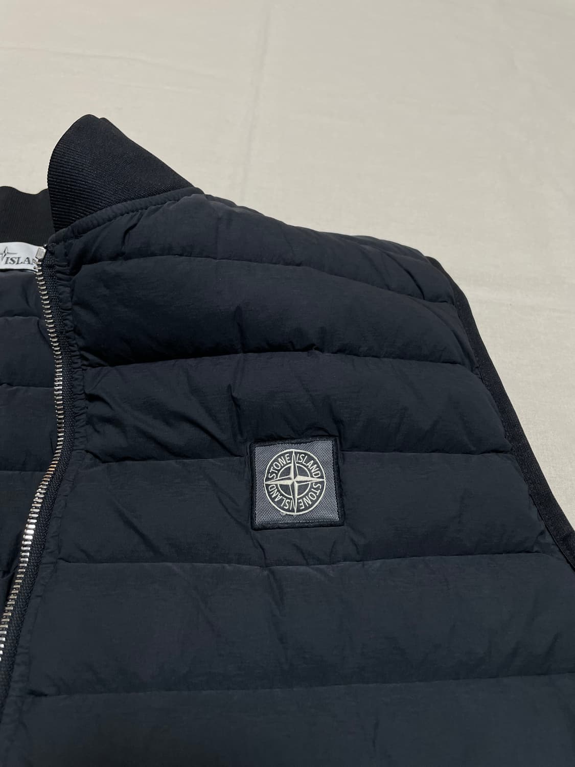 스톤아일랜드 룸우븐 경량 조끼패딩 [L] 상품이미지3
