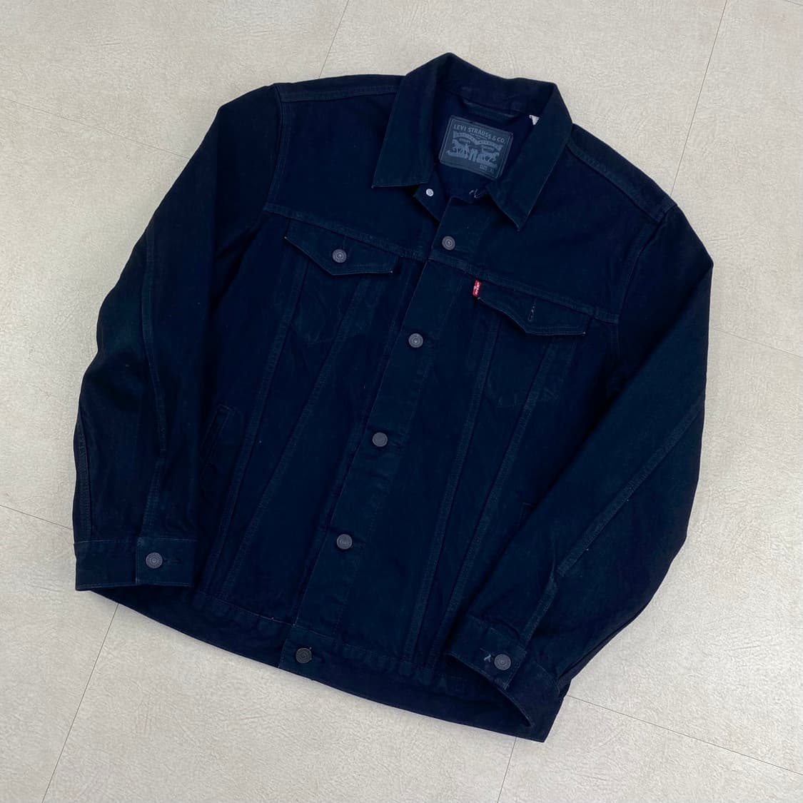 리바이스 레드 탭 흑청 데님 트러커 자켓 (105) 상품이미지1