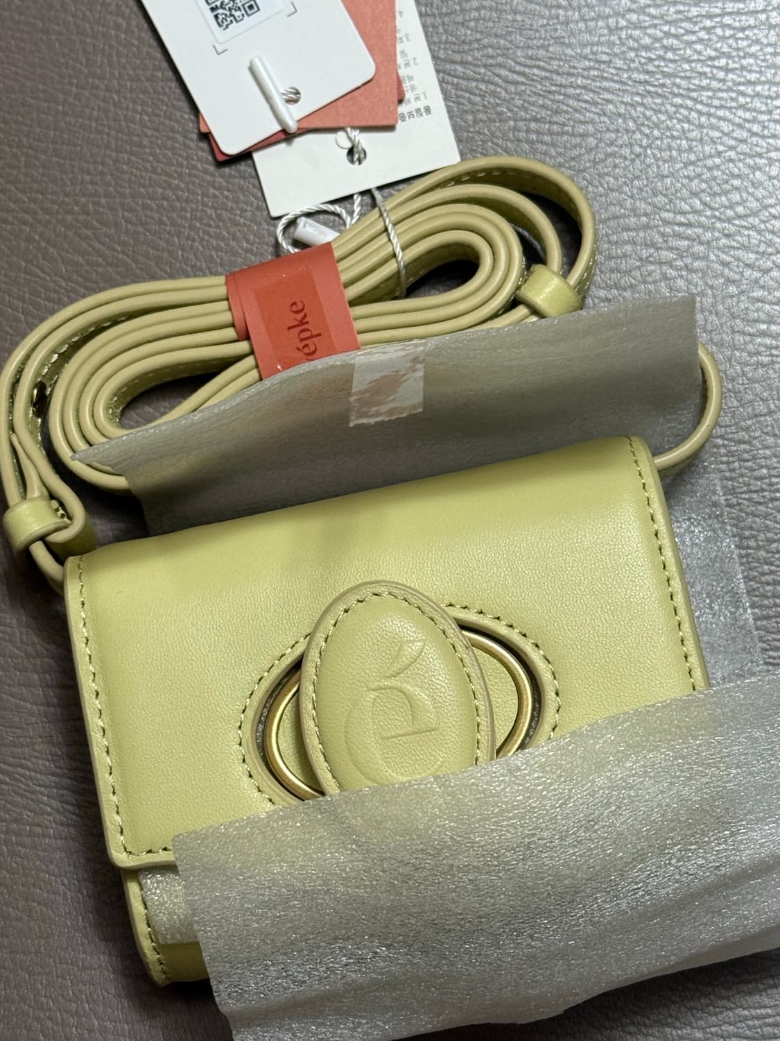 새상품) 아카이브앱크 오발카드백 버터 상품이미지2