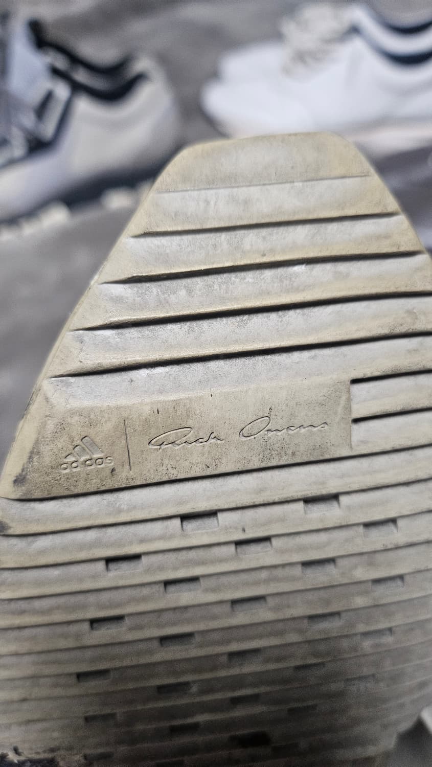 릭오웬스 x 아디다스 러너 235 상품이미지7